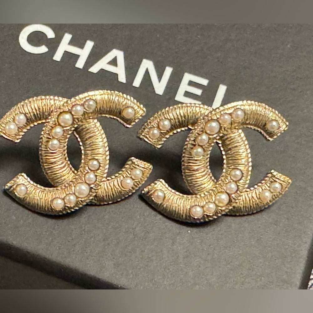 Chanel Gold CC Pear Studs